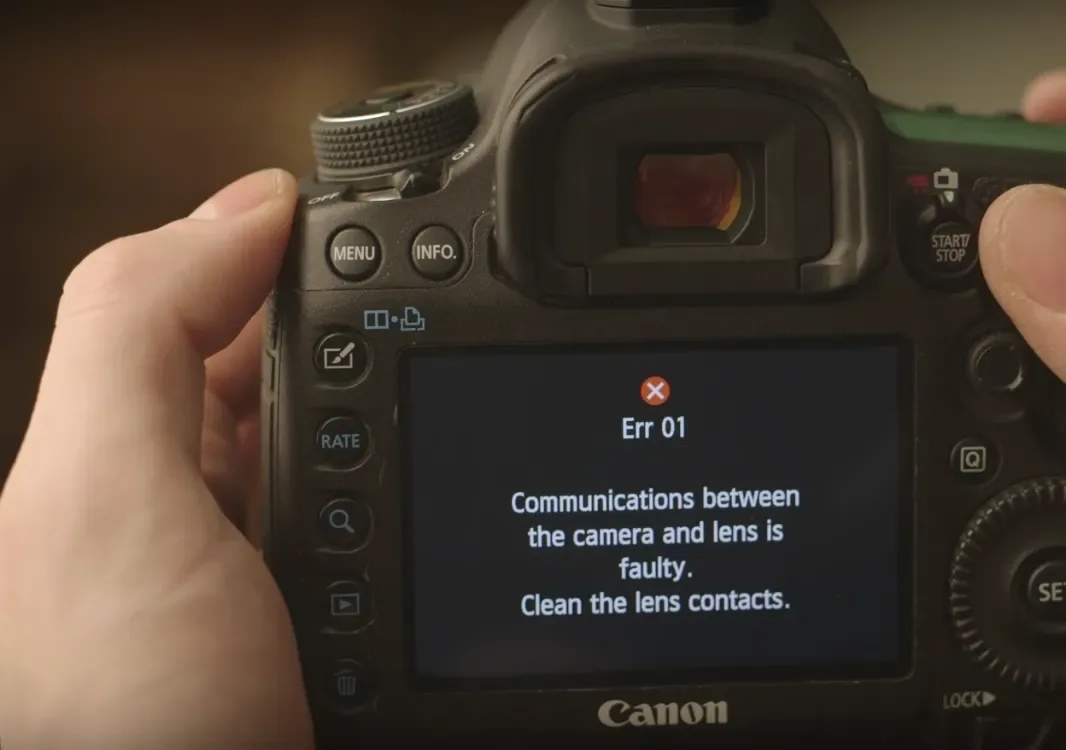 DSLR camera error message troubleshooting