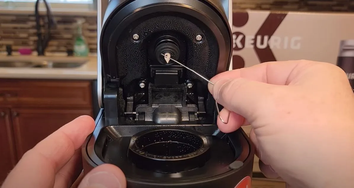 entry needle cleaning