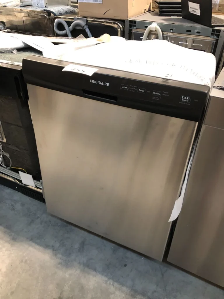 Frigidaire FFCD2413US4A dishwasher