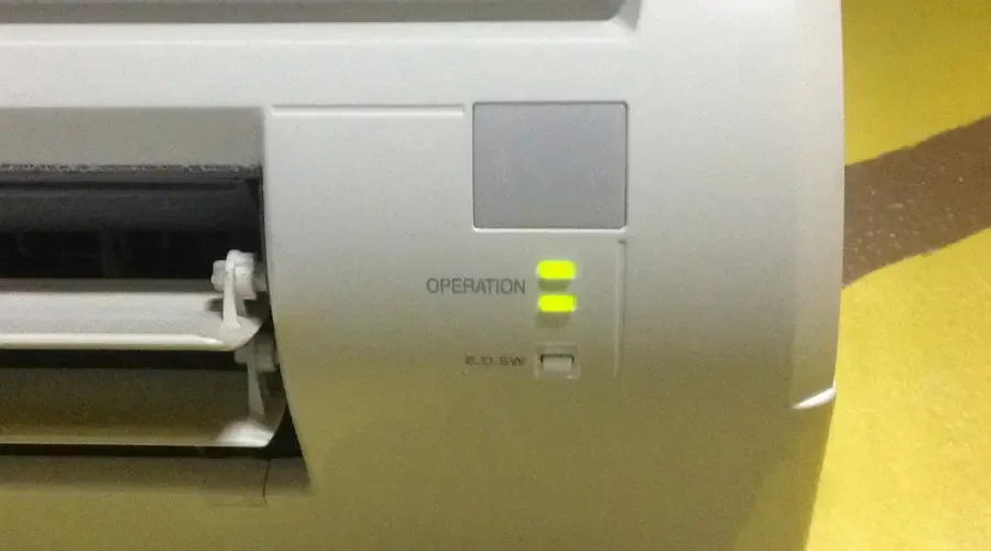 Mitsubishi Electric Air Conditioner Blinking Green Light
