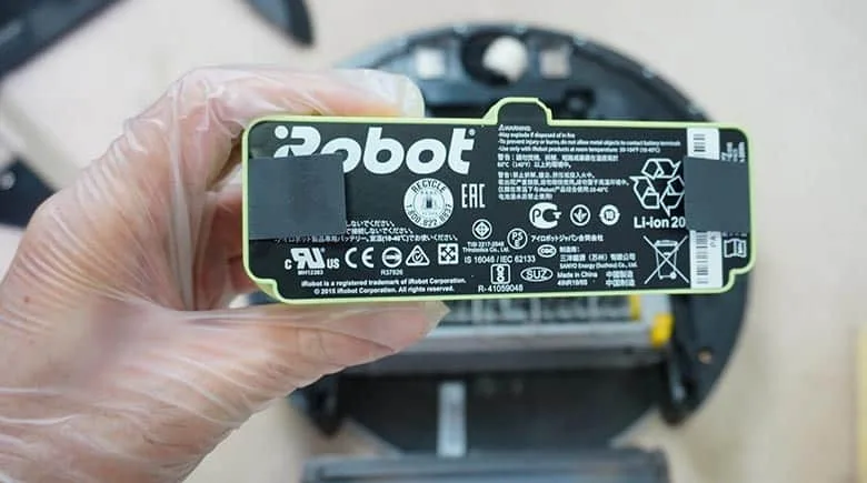 Roomba battery removal