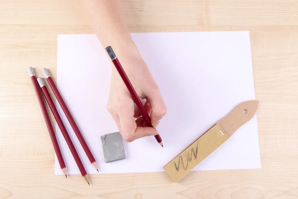 Step-by-Step: How to Shape Your Lead Without Snapping It